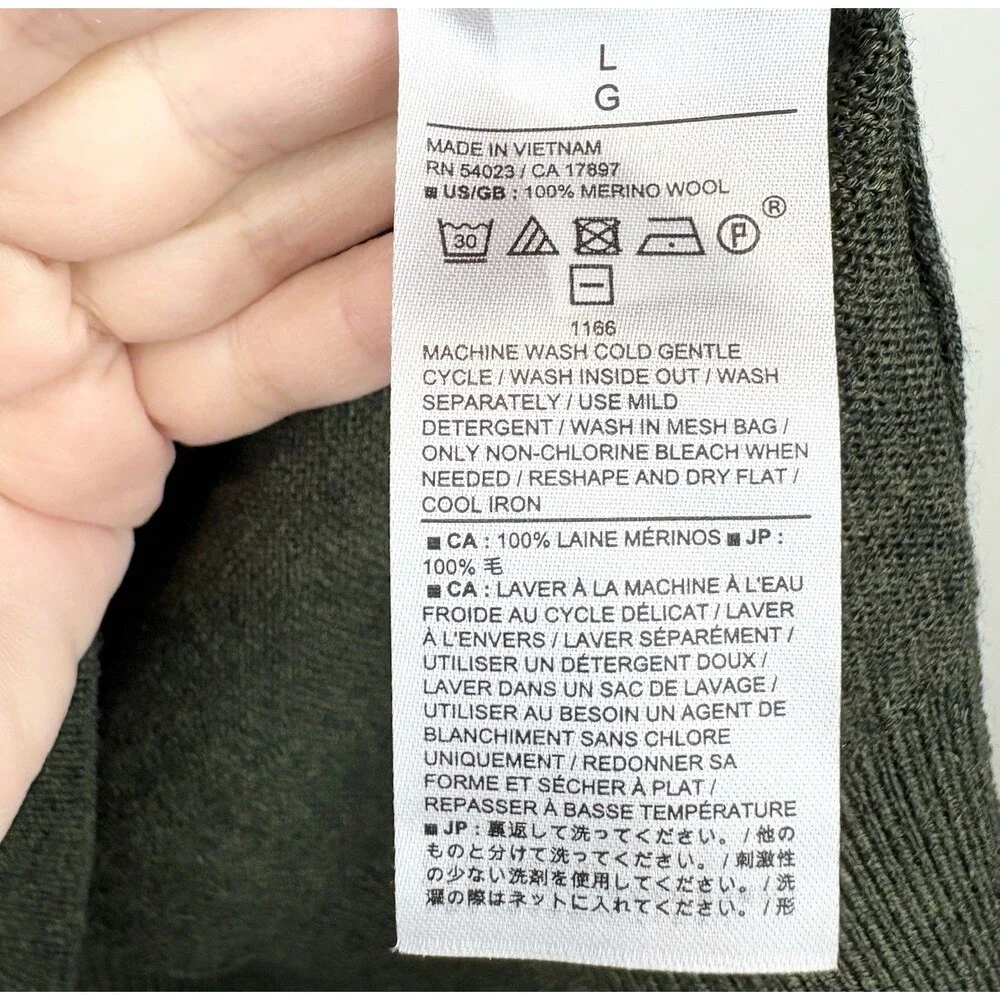 Banana Republic Sweater Men's Large Merino Wool Raglan Minimalist Green Classic